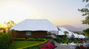 Della Racecourse Township