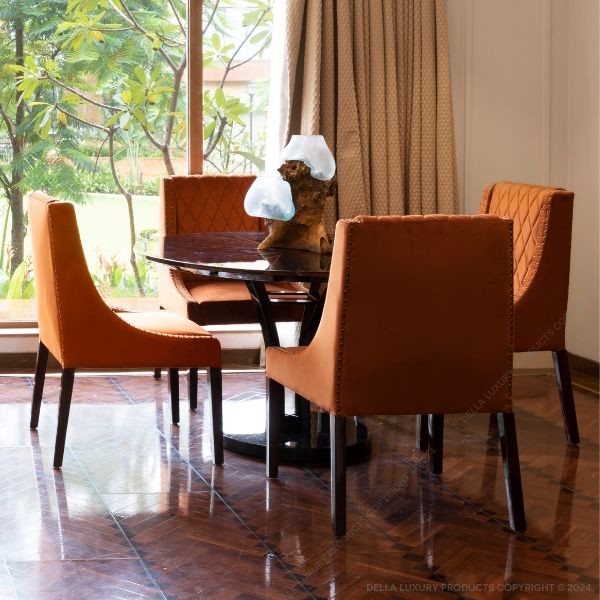 Aadaro Dining Table