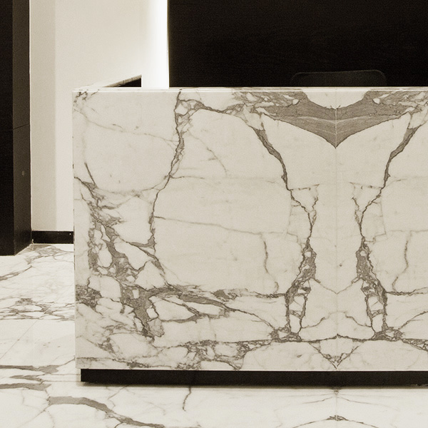 Olympias Reception Desk