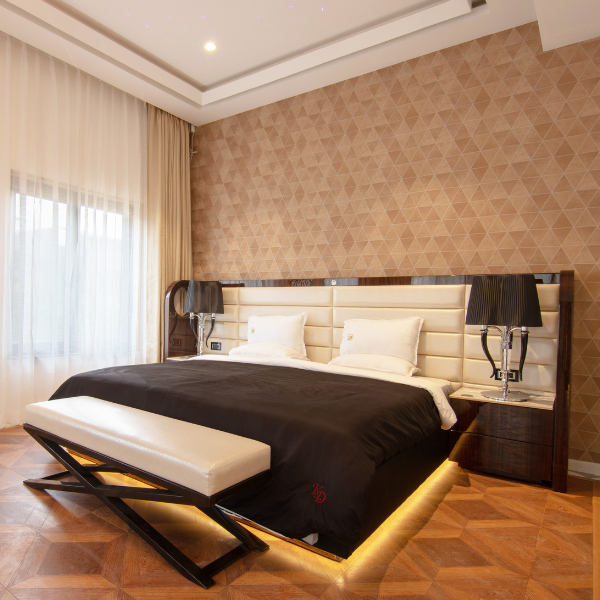 Elman Black Horn Table Lamp