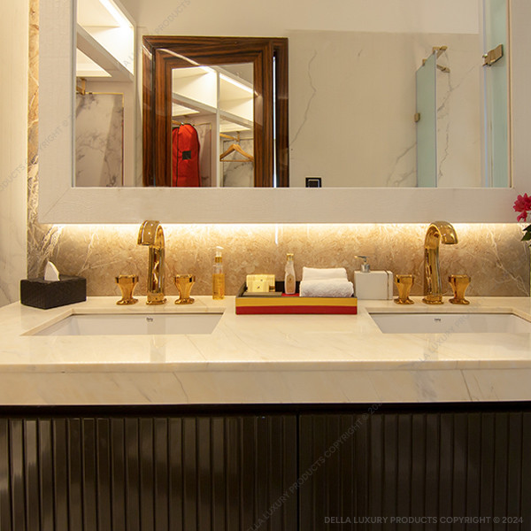 Modern basin faucet golden colour