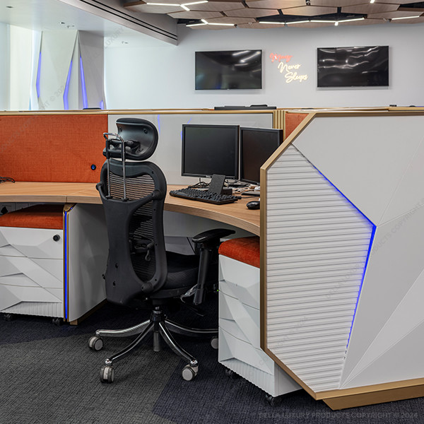 Pandion 120 Degree Workstation
