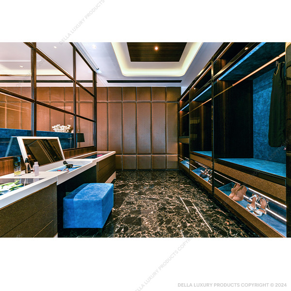 Farshogar Walk-In Wardrobe