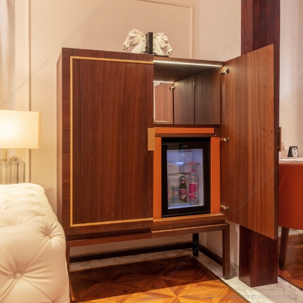 Della Luxury Home Furniture Pahlavi Bar Unit HOME53110 gif