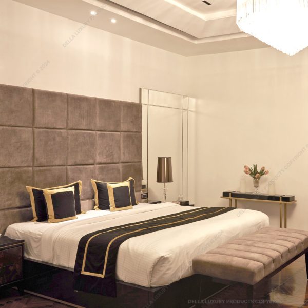 Taroneesh King Size Bed