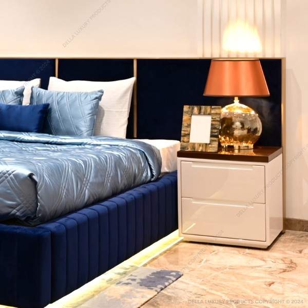 Chamrosh Bedside Table