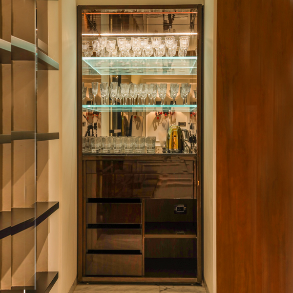 Della Funiture Home Furniture Luxury Bar Gelshah Collection Upright Bar HOME54940 Product Image
