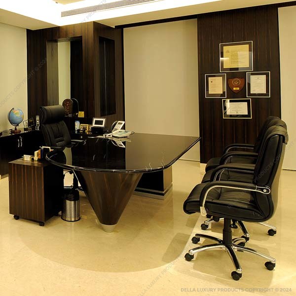 Amalia  Senior Cabin Desk