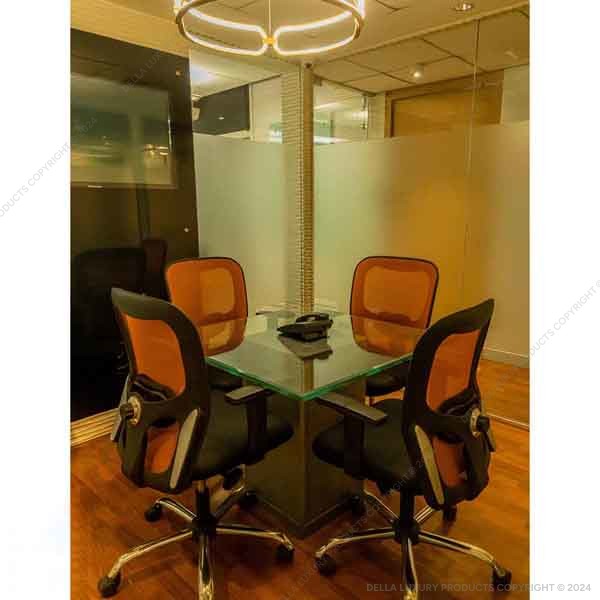 Della Luxury Meeting Tables Tigranes Collection