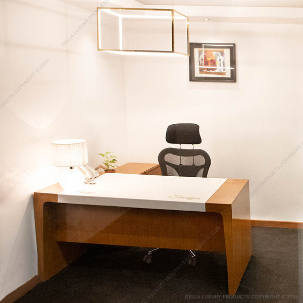 Archelaos Senior Cabin Desk