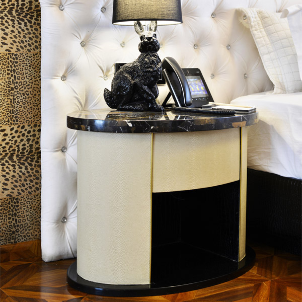Della Home Furniture_Luxury Bedroom_Bahman Collection