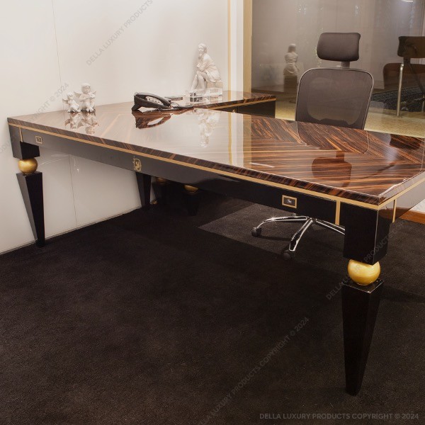 Lothair Senior Management Desk
