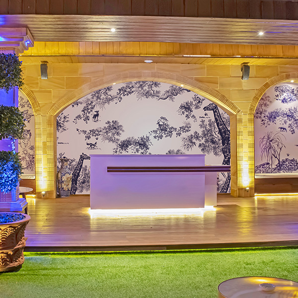 Thyus Reception Desk