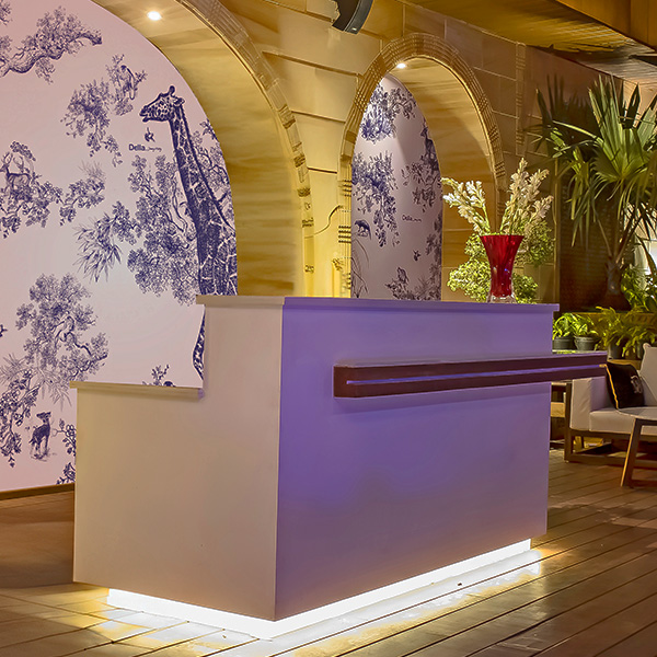Thyus Reception Desk