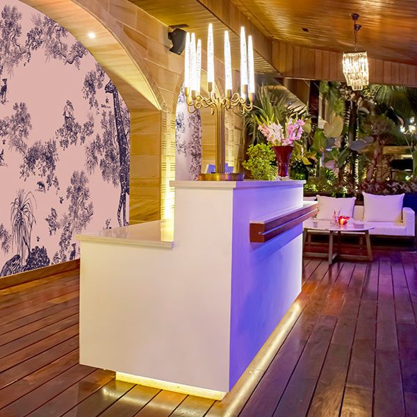 Thyus Reception Desk