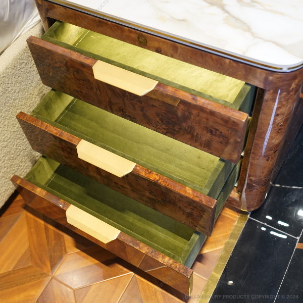 Della Home Furniture Luxury Bedrooms Farzin Collection Bed Sidetable Product Image