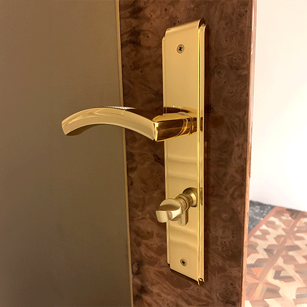 Giv Door
