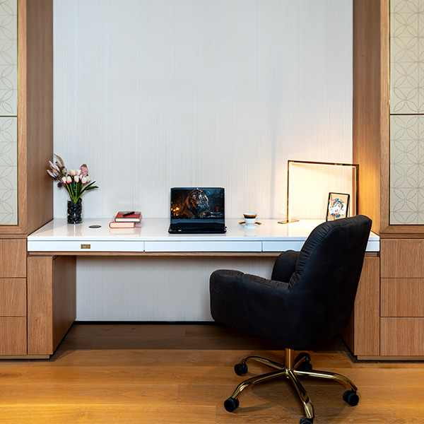 Keyon Cabin Desk