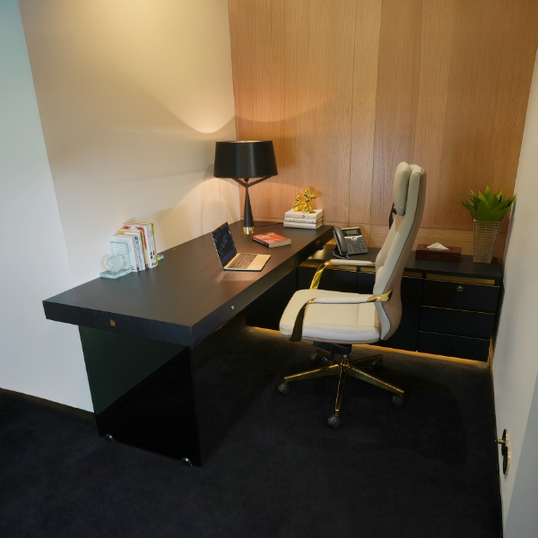 Della Luxury Product Executive Cabin Dara Collection
