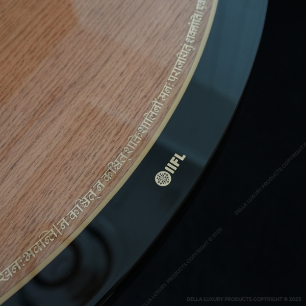 Armaiti Meeting Table