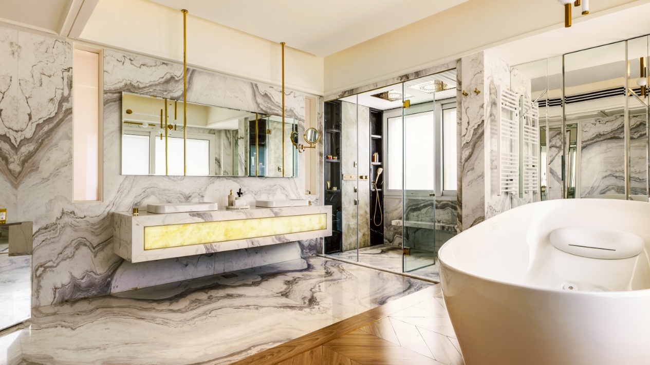  | Della Luxury Vanities & Mirrors