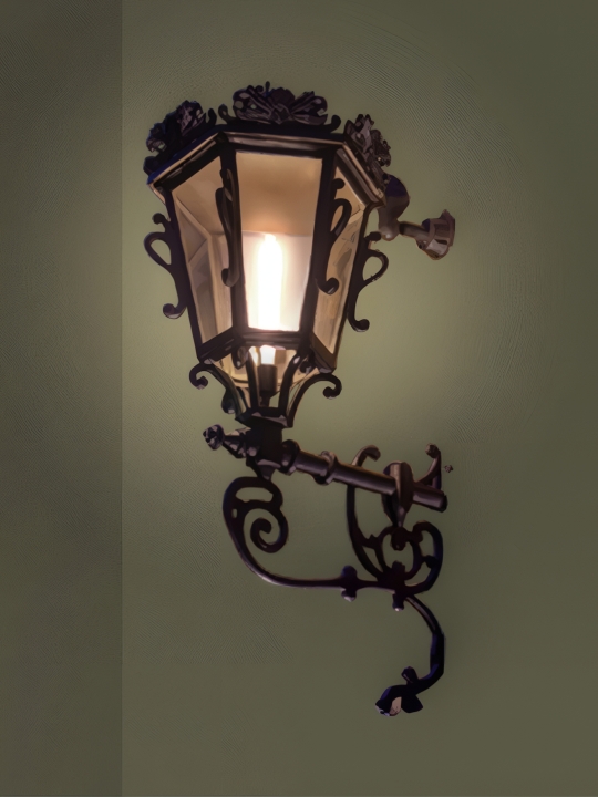 Wall Lanterns | Della Luxury Outdoor Lights