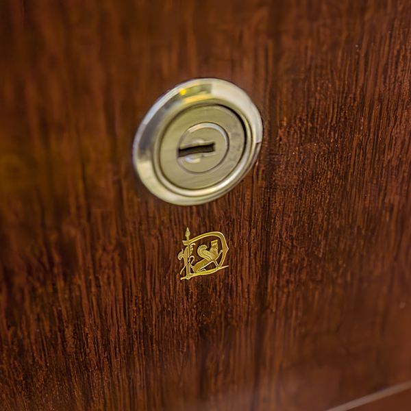 Della Luxury Home Furniture Gelsha Collection Walk in wardrobe thumbnail