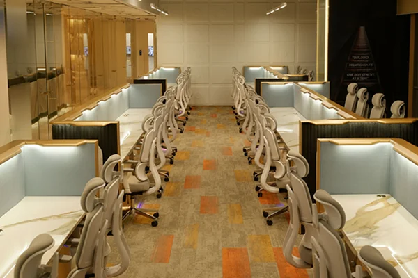 Della Luxury Office Workstations