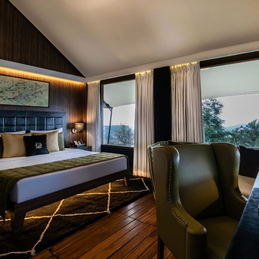 Camp Della Glamping Tent