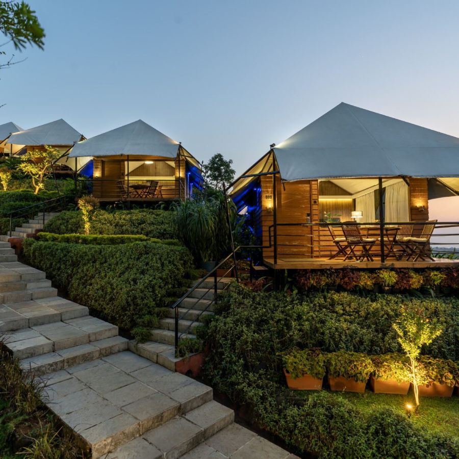 Camp Della Glamping Tent